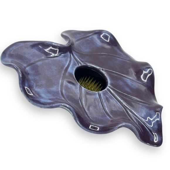 Ikebana Kenzan Flower Flog Glazed Ceramic Purple Elephant Ear Leaf Vase 6.5" - Picture 4 of 9